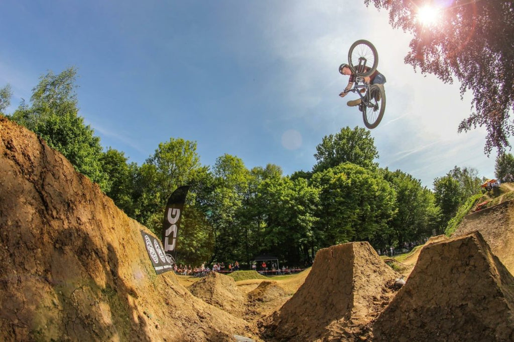 2 WHEELS, 1 ROLL: KOBI STURM